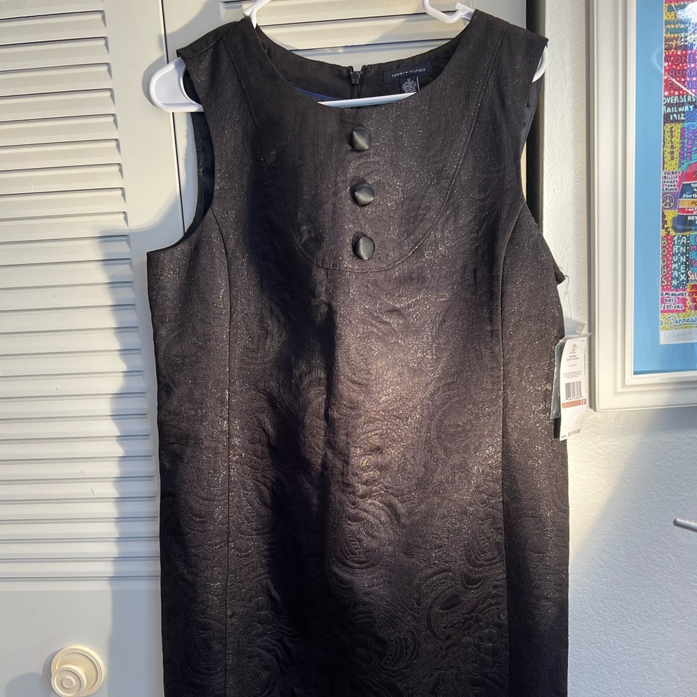 nice and elegant!!❣️Tommy Bahama size 12 From Smoke And Pets Free 🏡